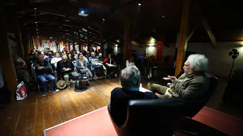 9. İzmir Mizah Festivali’nde Sinema Keyfi: “Bak Postacı Geliyor” Efes Selçuk’tan tam not aldı