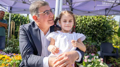 İzmir Büyükşehir öğrencinin yanında