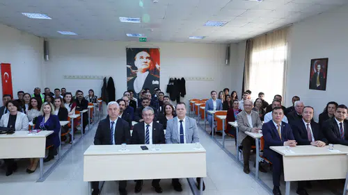 DEÜ’DE YENİLENEBİLİR ENERJİ ÇALIŞTAYI: ÜNİVERSİTE VE SEKTÖR BULUŞTU