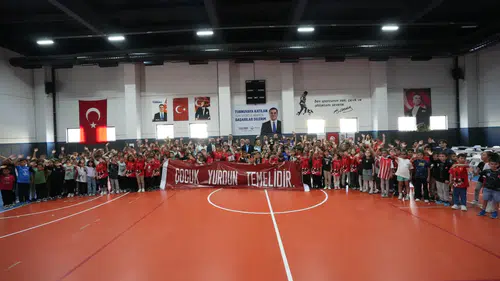 TORBALI’DA SATRANÇ ŞÖLENİ: 208 SPORCU AYNI MASADA BULUŞTU