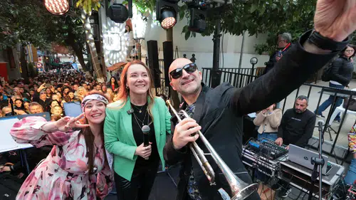 Konak’tan Dario Moreno için unutulmaz şenlik: İzmirliler akın etti