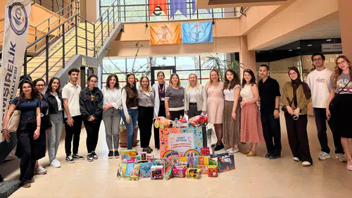 “Umut Kutusu: Senin Oyuncağın, Benim Mutluluğum”