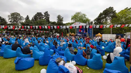 23 Nisan coşkusu İzmir'i sardı