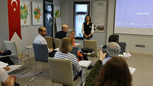 EFES TARLASI YAŞAM KÖYÜ’NDE BOKAŞİ EV TİPİ KOMPOST EĞİTİMİ DÜZENLENDİ