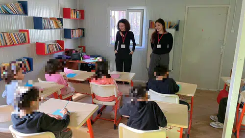 Genç iletişimciler “Renkli Kalpler Atölyesi” ile çocukların dünyasına dokundu