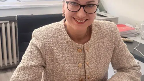 Ergen nüfusu dijital reklamların olumsuz etkilerinden korumayı amaçlayan projeye TÜBİTAK desteği