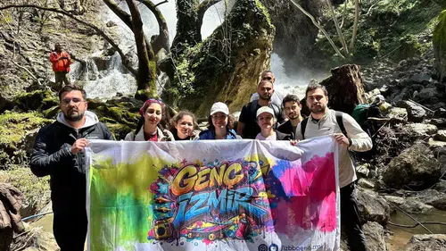 Efes Mimas Yolu’nda bahar yürüyüşü