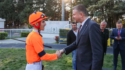 Buca Belediye Başkanlığı Koşusu’nu Önderbeyim kazandı