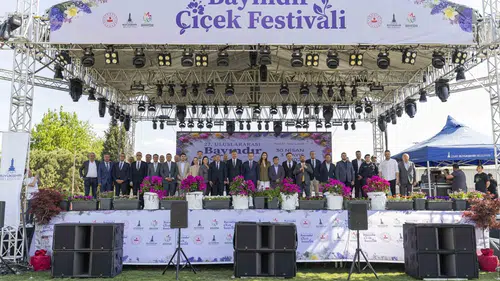 Başkan Tugay: Türkiye, çiftçisiyle, köylüsüyle şifa bulacak