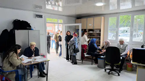 DEÜ’DEN KİRAZ VE BEYDAĞ’DA HALK SAĞLIĞINA YÖNELİK ÖNEMLİ ADIM