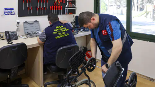 Buca’da engelsiz ulaşım hizmeti yenilendi