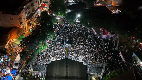 Emiralem’de yağmur, festival coşkusuna engel olamadı