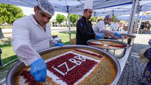 İzmir'de muharrem ayı aşureyle taçlandı
