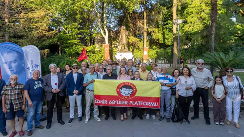 Nazım Hikmet Konak’ta heykeli başında düzenlenen törenle anıldı
