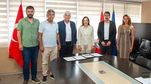Karşıyaka’da Toplu İş Sözleşmesi’ne imzalar atıldı