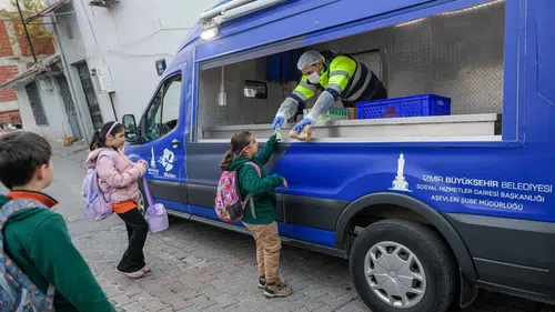 Minikler güne Büyükşehir’in menüsüyle başlıyor