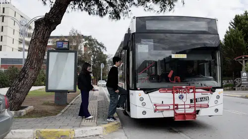 Balçova Belediyesi’nden Üniversiteye Hazırlanan Gençlere Ulaşım Desteği