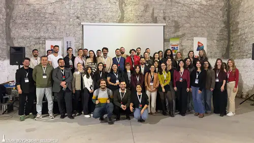 İzmir’de gençler kent yönetimine doğrudan katılıyor