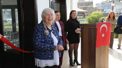 Menderes’te Heykel Sergisi