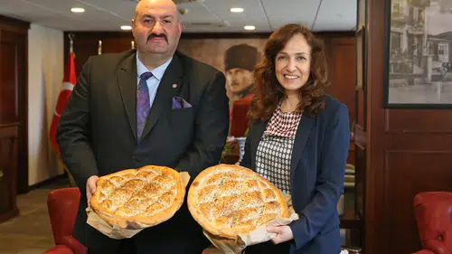 Karşıyaka’da “Askıda Pide” kampanyası başladı