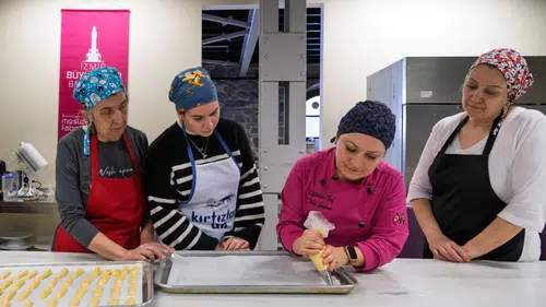 İzmir’in yeni başlangıçlara açılan kapısı: Meslek Fabrikası