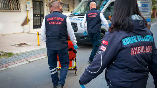 Konak’ın hasta nakil hizmeti yüzleri güldürüyor