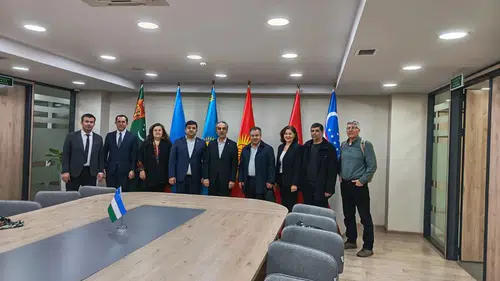 Ege Üniversitesi Özbekistan’da Tekstil Deri ve Moda Tasarım Fakültesi kuracak