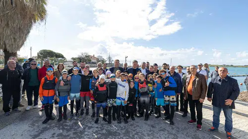 İzmir’de küçük ölçekli balıkçıya dayanışma eli