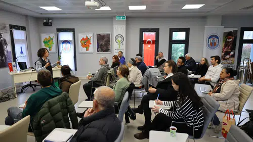 ÜRETİCİYE TAM DESTEK: EFES SELÇUK’TA SALEP EĞİTİMİ DÜZENLENDİ