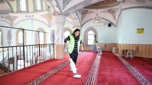 Çiğli’de İbadethaneler İçin Temizlik Mesaisi