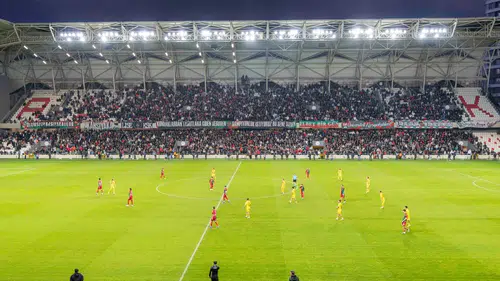 Türk futbolunun efsanesinden Başkan Tugay’a Karşıyaka Stadı teşekkürü