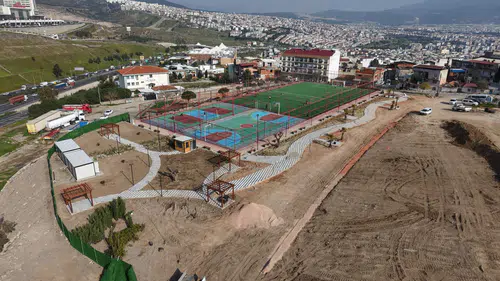 Bayraklı’da Ferdi Zeyrek Spor Kompleksi’nde Çalışmalar Sona Yaklaştı