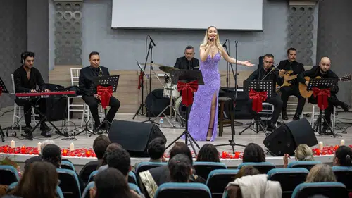 Bornova’da Aşk Şarkıları Gecesi