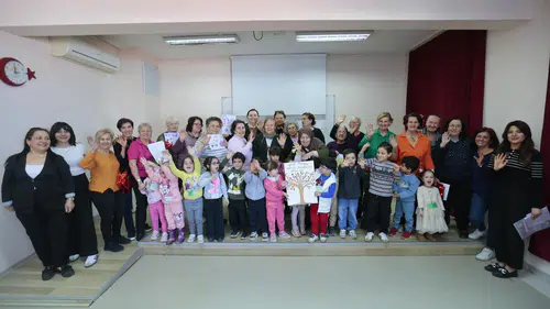 Konak’ın İleri Yaş Merkezi’nde bayram neşesi