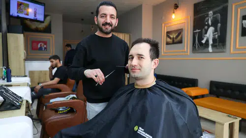 Buca Belediyesi berberleri unutmadı