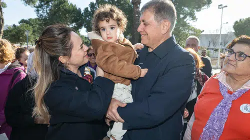 İzmir’den şiddete karşı güçlü mesaj: Kırmızı bank