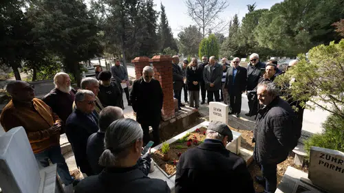 İzmirli usta gazeteci mezarı başında anıldı