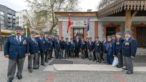 Başkan Tugay'dan şehit aileleri ve gazilere bayram ziyareti