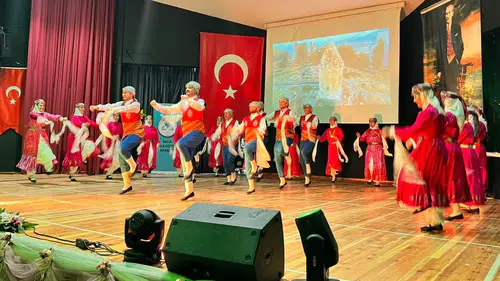 Buca’da sahne Anadolu’nun oldu: Kültürel miras sanatla buluştu