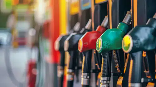 Motorin fiyatlarına 1,31 TL zam bekleniyor; Salı gününden itibaren geçerli olacak!