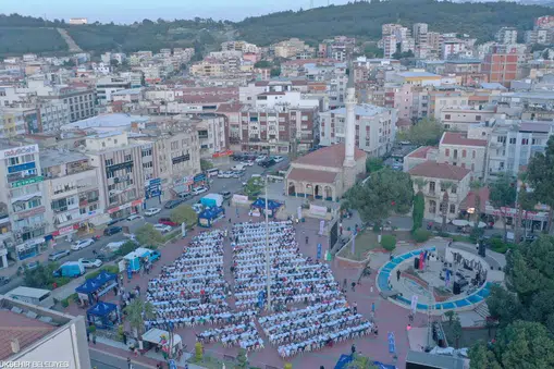 Aliağa Demokrasi Meydanı yenilenecek