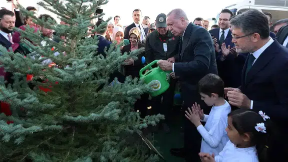 Erdoğan: 23 yılda 7,5 milyar fidanla orman alanı yüzde 30'a yükseldi