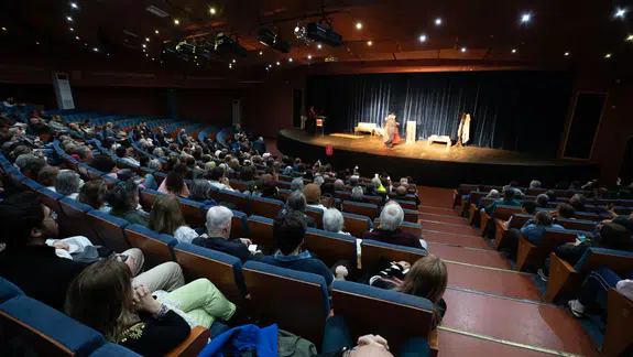 Özel Anne, Narlıdereli Sanatseverlerle Buluştu