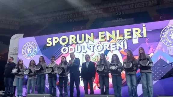 Ege Üniversitesi sporcuları “Sporun Enleri” töreninde ödüllendirildi