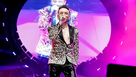 Mabel Matiz’den Sevgililer Günü’ne Özel Unutulmaz Sahne Şovu!