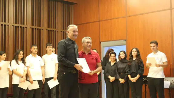 “Sanat Engel Tanımaz”