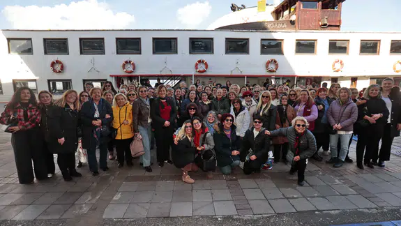 Bergama vapuru Konaklı kadınları konuk etti