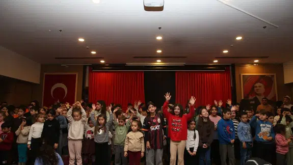 Çiğli’de Sömestr Tatili Sinemayla Şenlendi: 7 Bin 500 Çocuk Beyaz Perdeyle Buluştu