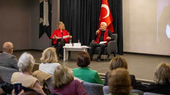 Nazım Hikmet Bornova’da barış, özgürlük ve umutla anıldı