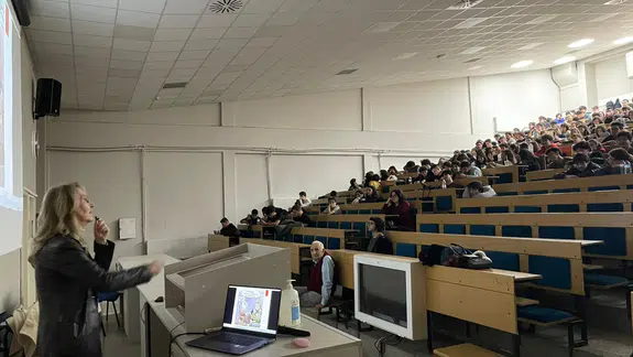 Emekli Profesörler öğrencilere kariyer yolculuklarını anlattı